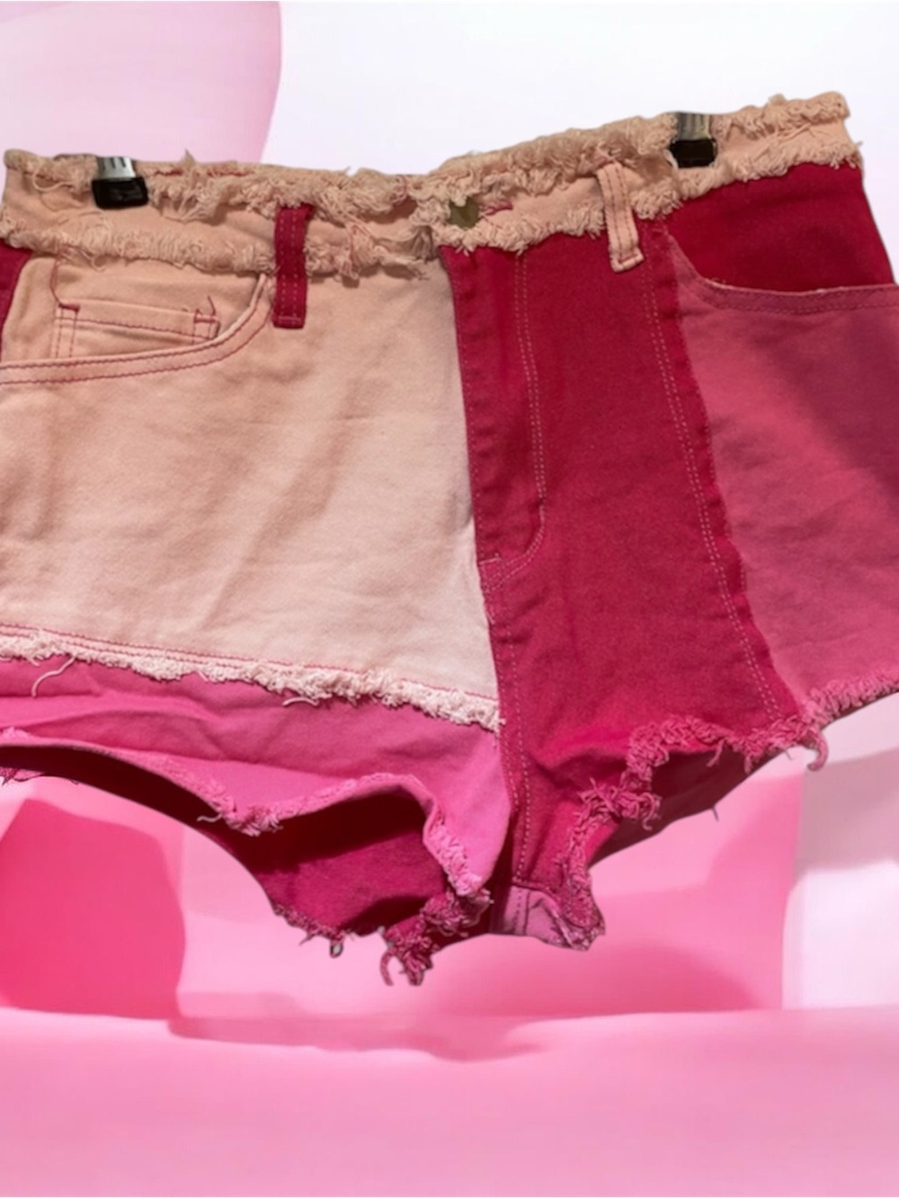 Hot & Delicious Two-Tone Frayed Hem Jean Shorts - Pink & Tan Medium
